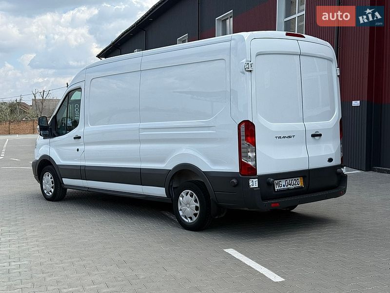 Вантажний фургон Ford Transit 2018 в Дубні