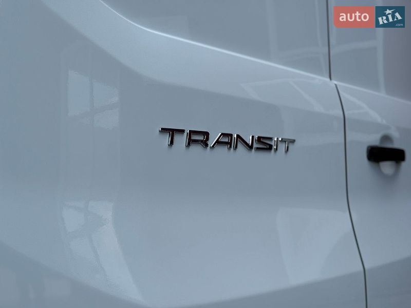Вантажний фургон Ford Transit 2018 в Дубні