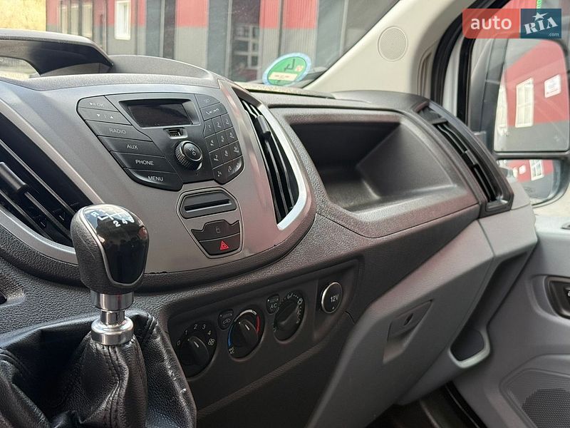 Вантажний фургон Ford Transit 2018 в Дубні