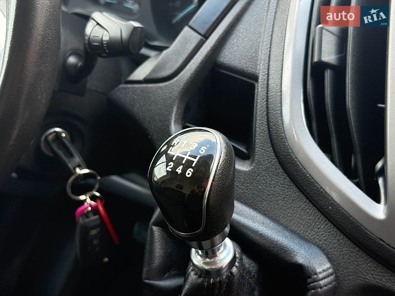 Вантажний фургон Ford Transit 2018 в Дубні