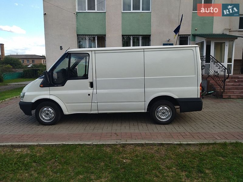 Вантажний фургон Ford Transit 2002 в Луцьку