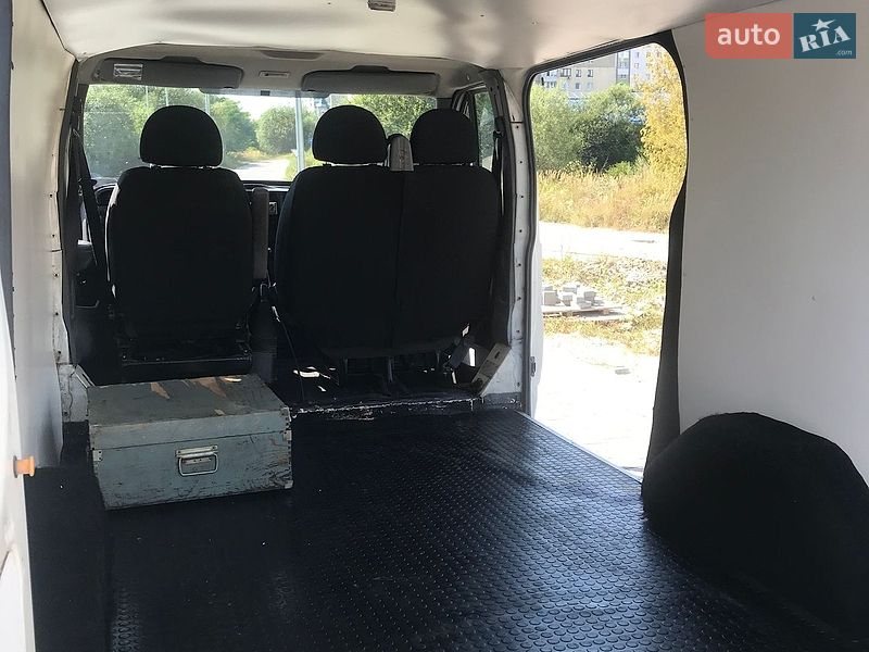 Грузовой фургон Ford Transit 2001 в Львове