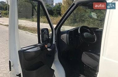 Грузовой фургон Ford Transit 2001 в Львове