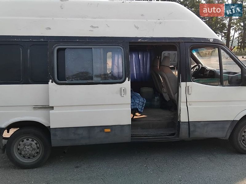 Мінівен Ford Transit 1994 в Чугуєві