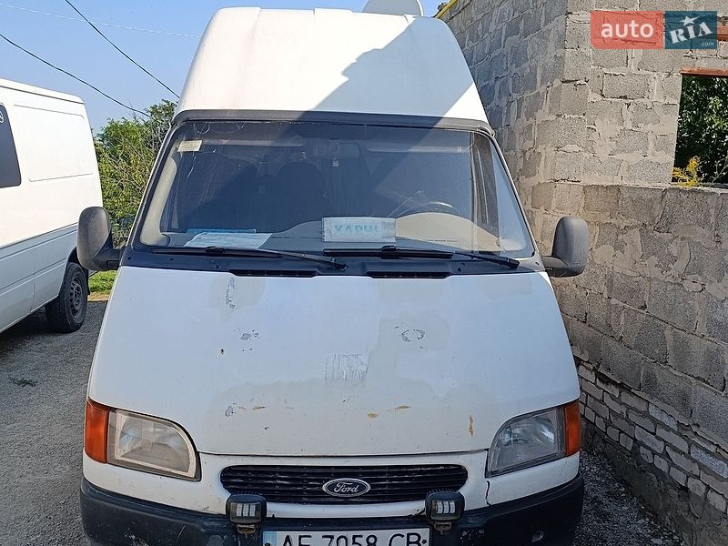 Вантажний фургон Ford Transit 1998 в Дніпрі