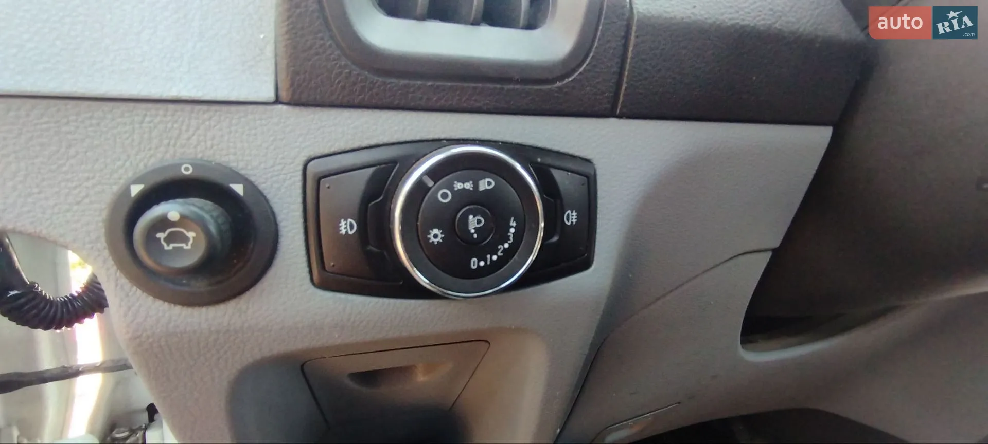 2015 Ford Transit Connect - мініатюра 12