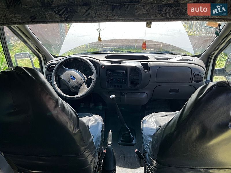 Микроавтобус Ford Transit 2000 в Черновцах