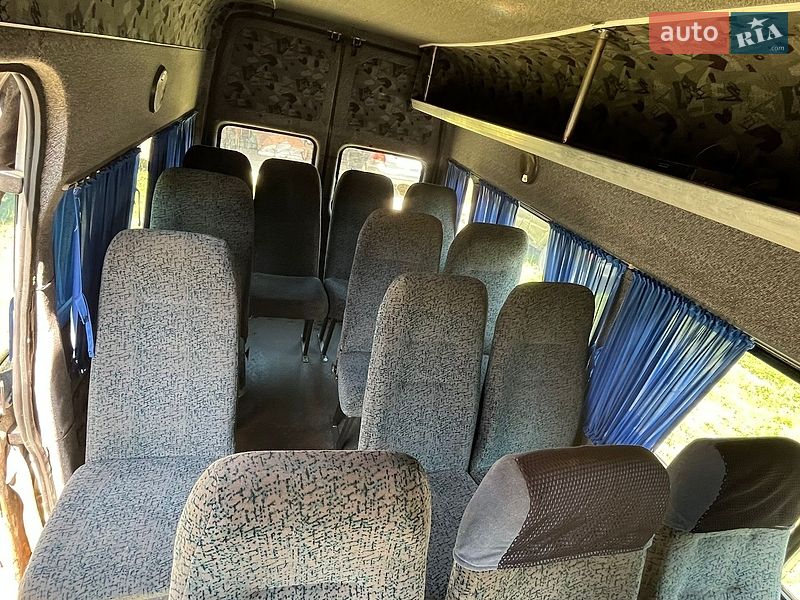 Микроавтобус Ford Transit 2000 в Черновцах