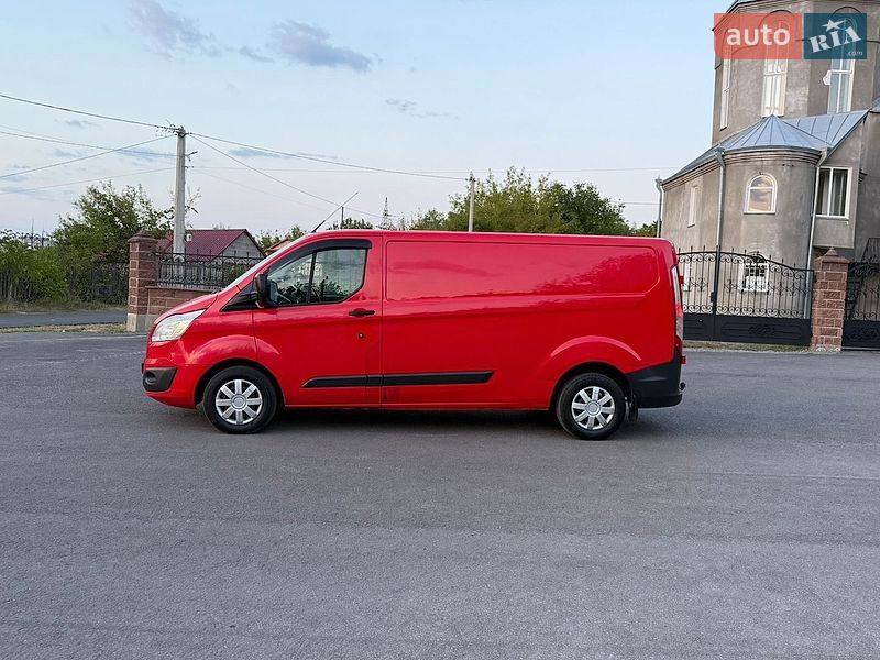 Вантажний фургон Ford Transit 2015 в Рівному