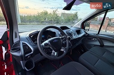 Вантажний фургон Ford Transit 2015 в Рівному
