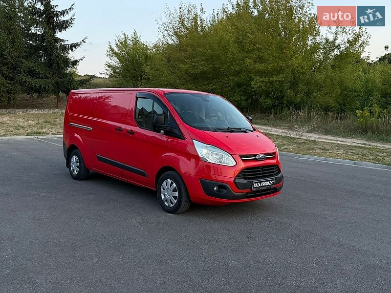 Вантажний фургон Ford Transit 2015 в Рівному