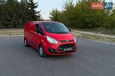 Вантажний фургон Ford Transit 2015 в Рівному