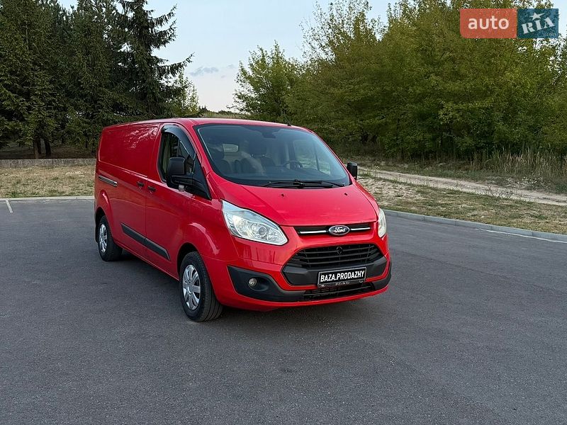 Вантажний фургон Ford Transit 2015 в Рівному
