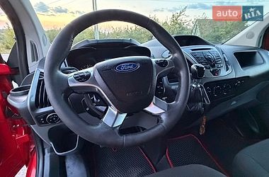 Вантажний фургон Ford Transit 2015 в Рівному