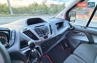 Вантажний фургон Ford Transit 2015 в Рівному