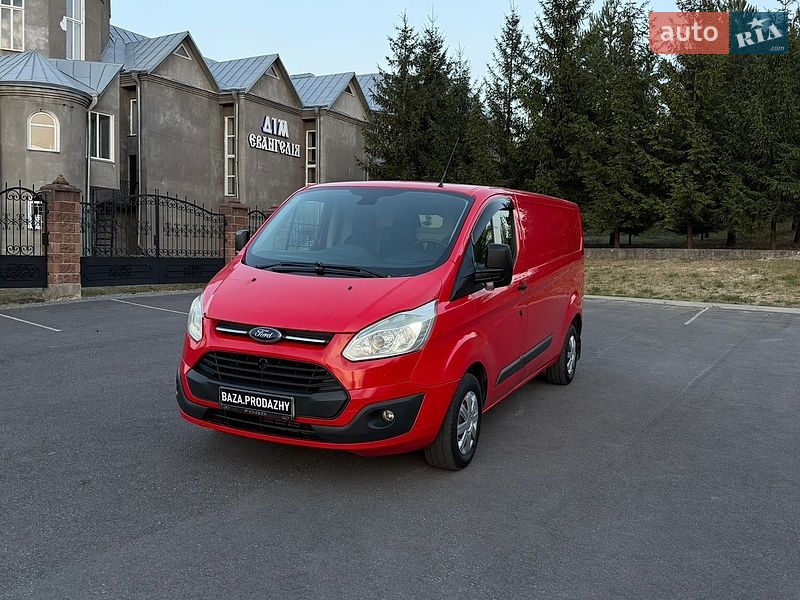 Вантажний фургон Ford Transit 2015 в Рівному