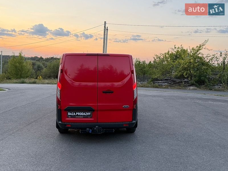 Вантажний фургон Ford Transit 2015 в Рівному