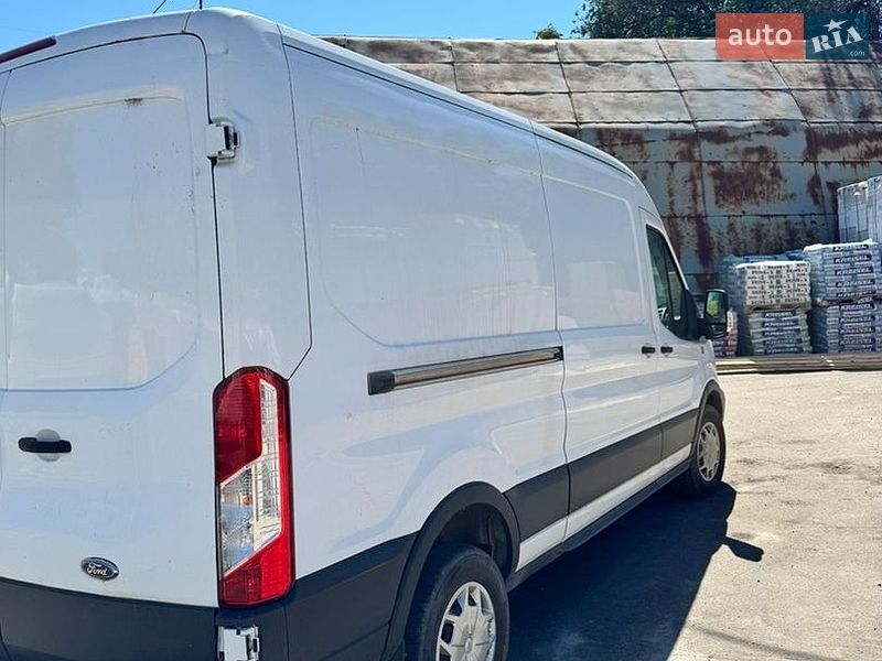 Вантажний фургон Ford Transit 2018 в Дніпрі