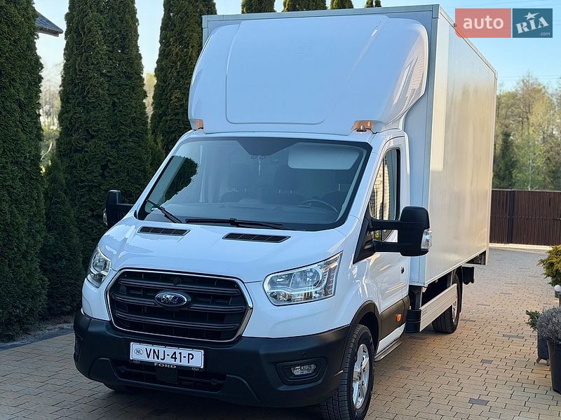 Вантажний фургон Ford Transit 2021 в Радивиліві