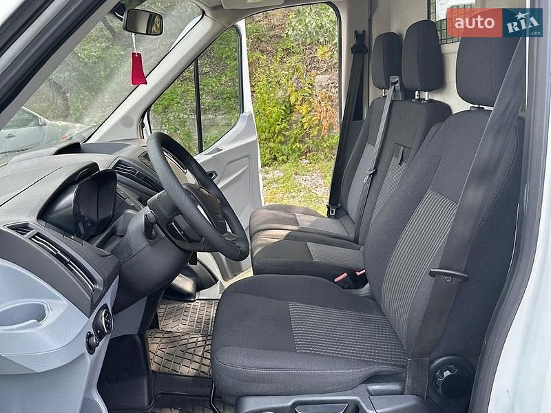 Вантажний фургон Ford Transit 2018 в Києві