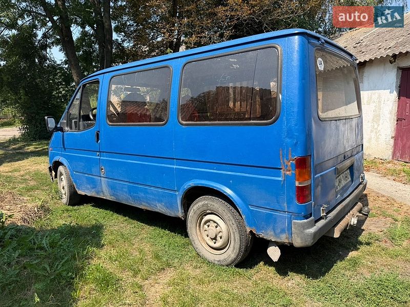 Мінівен Ford Transit 1993 в Любомлі