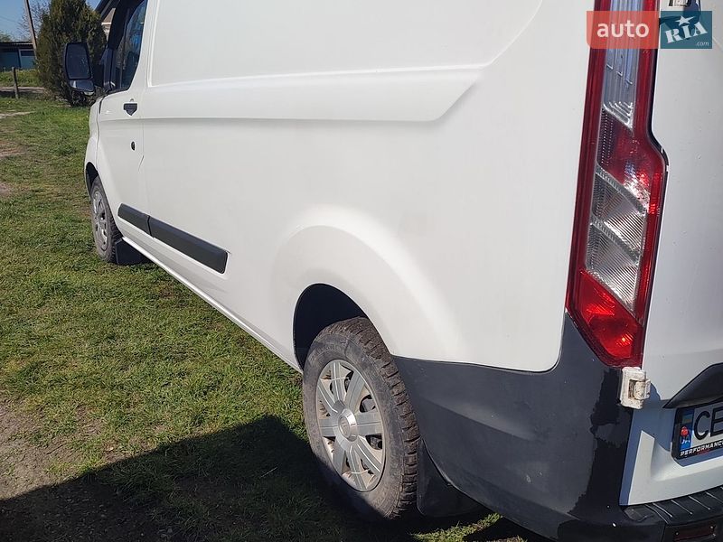 Грузовой фургон Ford Transit 2015 в Кельменцах