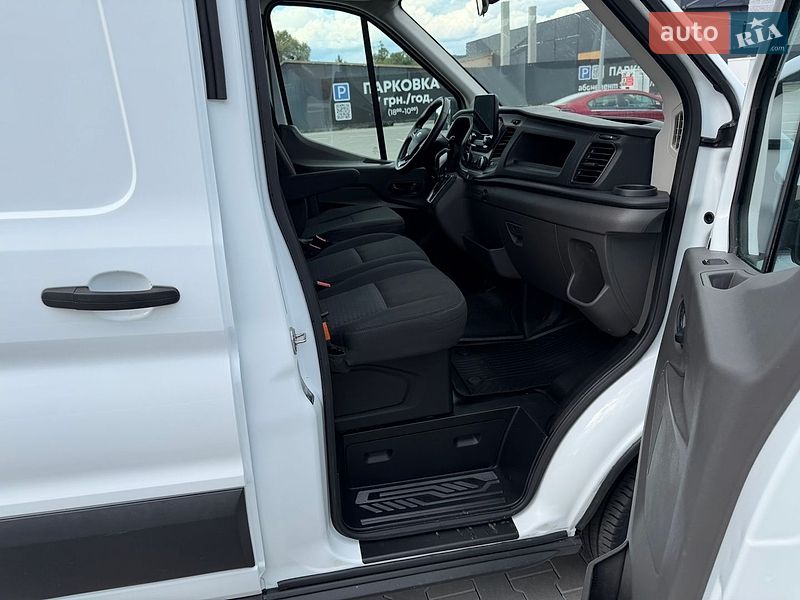 Грузовой фургон Ford Transit 2019 в Ирпене