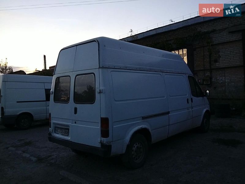 Грузовой фургон Ford Transit 1991 в Луцке