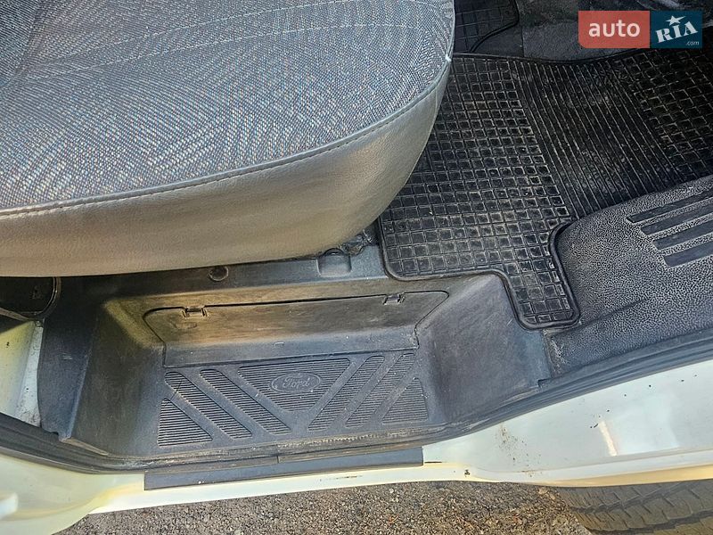 Другие грузовики Ford Transit 2005 в Днепре