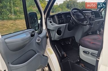 Вантажний фургон Ford Transit 2014 в Рівному