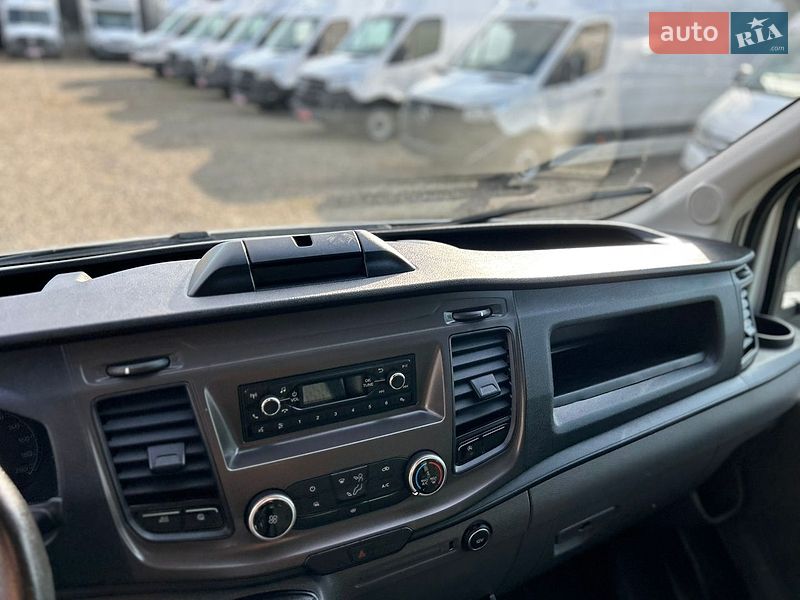 Грузовой фургон Ford Transit 2021 в Хусте