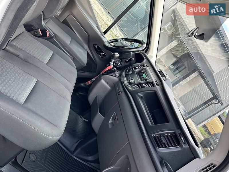 Грузовой фургон Ford Transit 2021 в Хусте