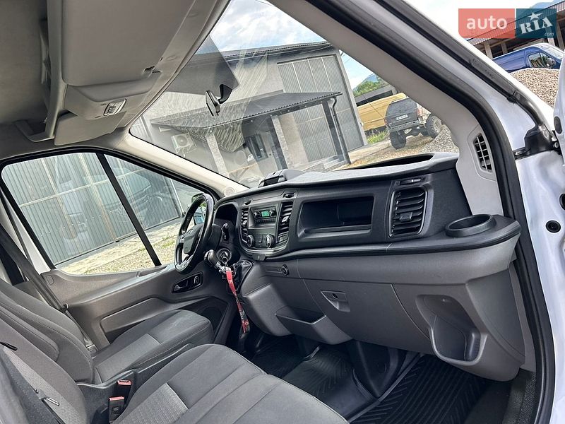 Грузовой фургон Ford Transit 2021 в Хусте