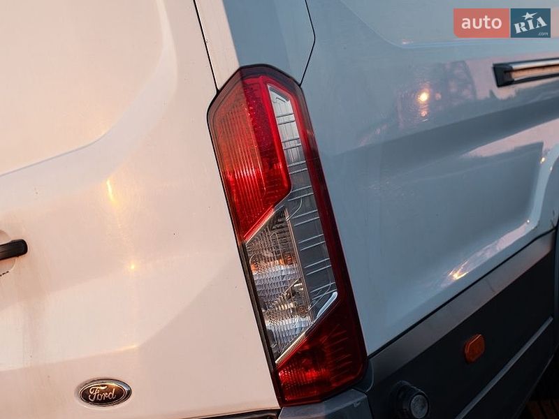 Вантажний фургон Ford Transit 2014 в Вінниці