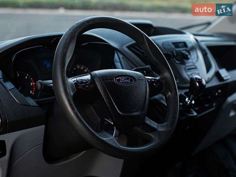 Вантажний фургон Ford Transit 2014 в Вінниці