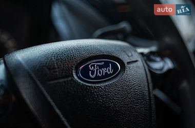 Вантажний фургон Ford Transit 2014 в Вінниці