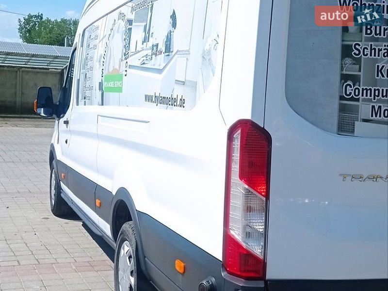 Вантажний фургон Ford Transit 2017 в Калуші