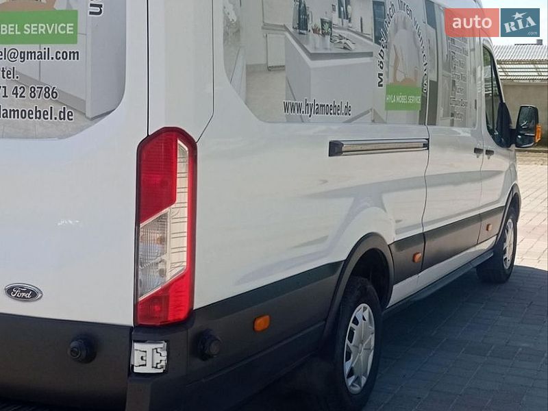 Вантажний фургон Ford Transit 2017 в Калуші
