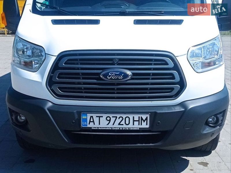 Вантажний фургон Ford Transit 2017 в Калуші