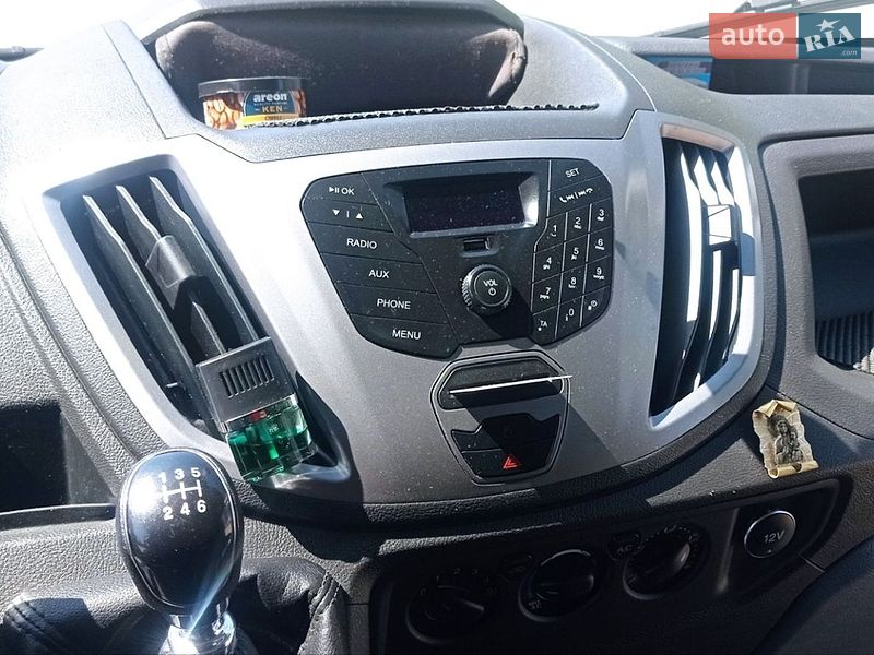 Вантажний фургон Ford Transit 2017 в Калуші