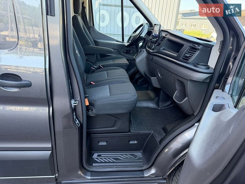 Вантажний фургон Ford Transit 2021 в Ірпені