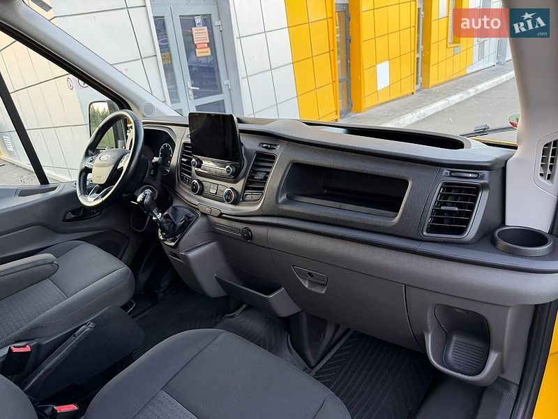 Вантажний фургон Ford Transit 2022 в Ірпені