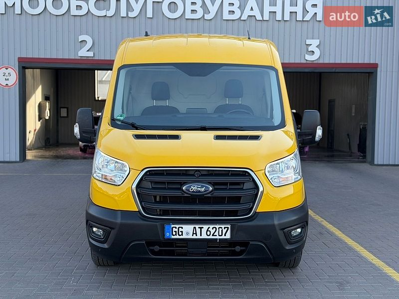 Вантажний фургон Ford Transit 2022 в Ірпені