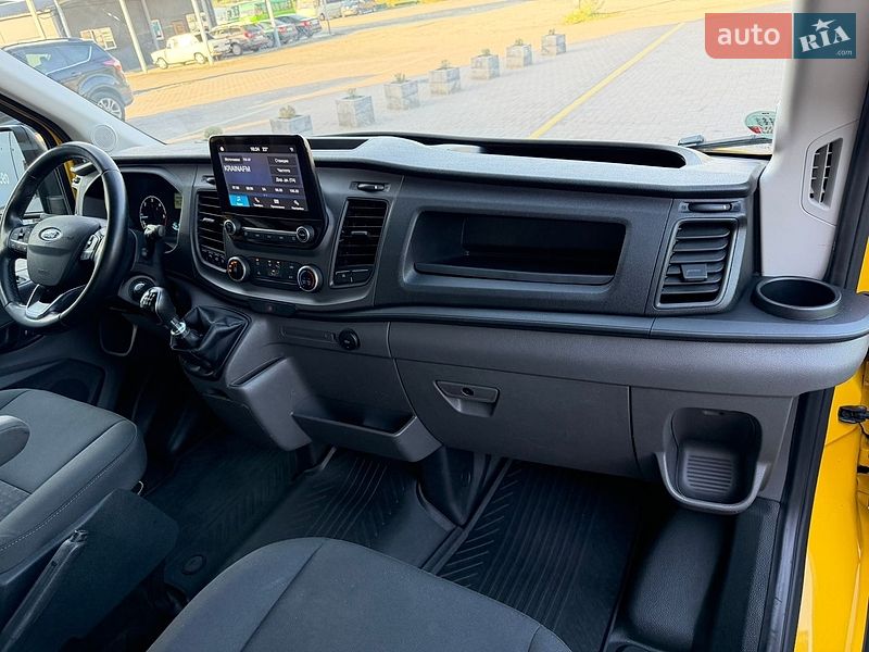 Вантажний фургон Ford Transit 2022 в Ірпені