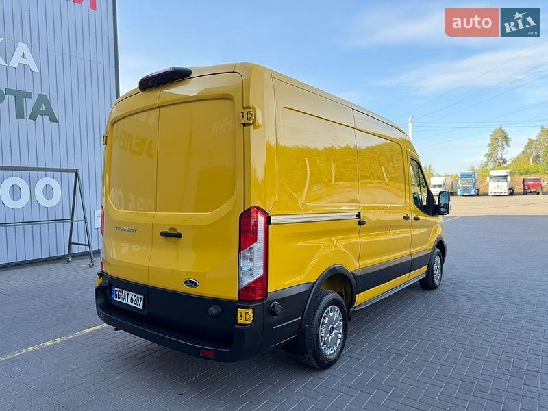 Вантажний фургон Ford Transit 2022 в Ірпені