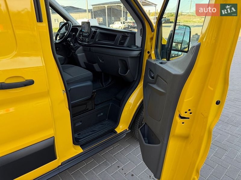 Вантажний фургон Ford Transit 2022 в Ірпені