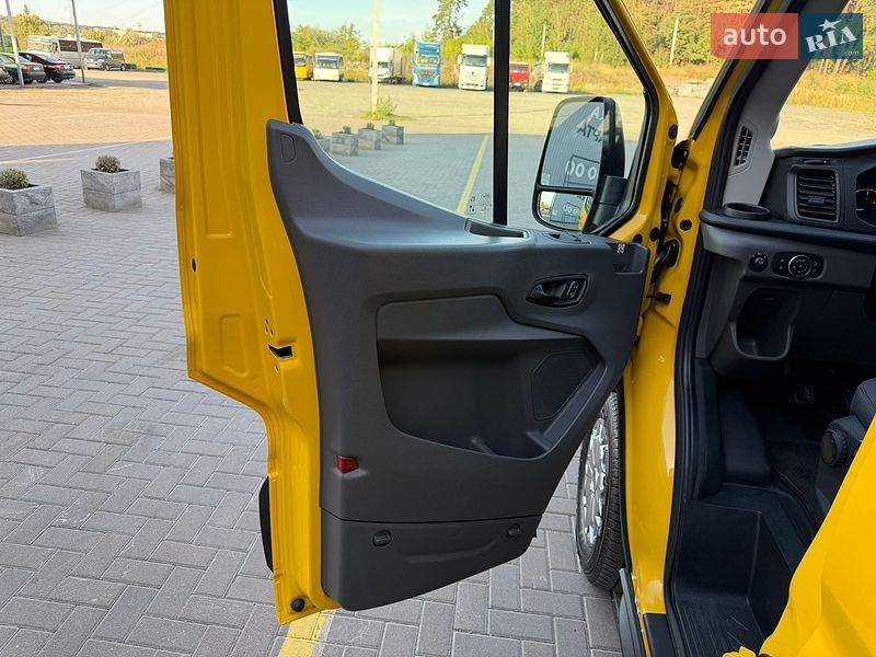 Вантажний фургон Ford Transit 2022 в Ірпені