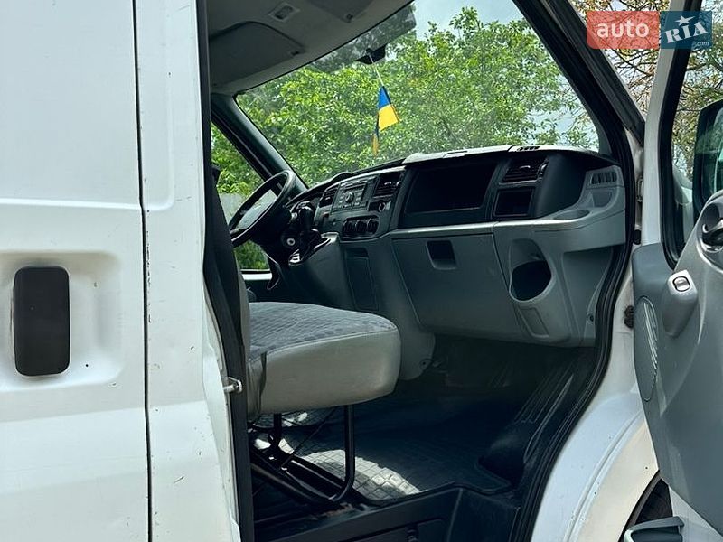 Вантажний фургон Ford Transit 2008 в Гнівані