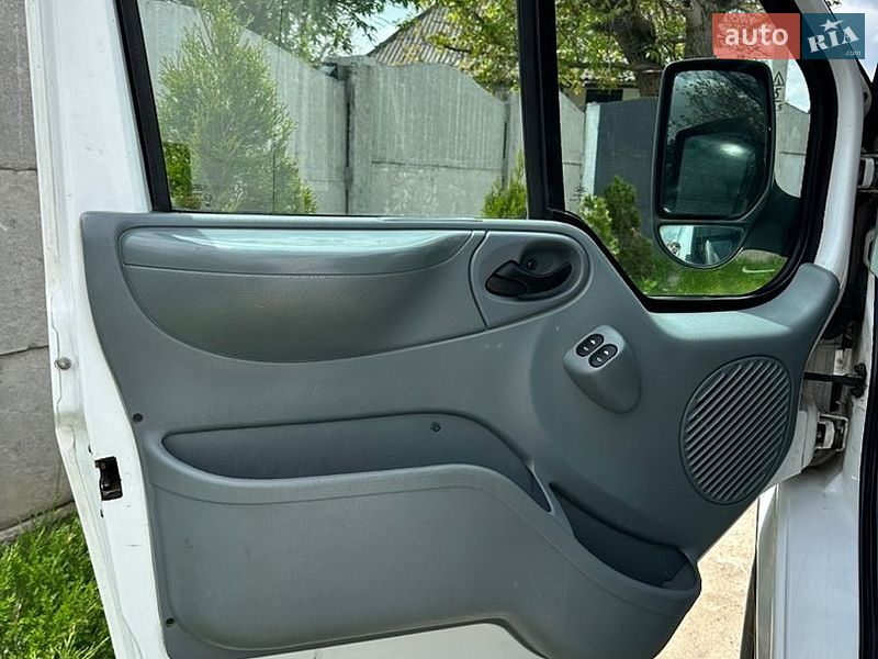 Вантажний фургон Ford Transit 2008 в Гнівані
