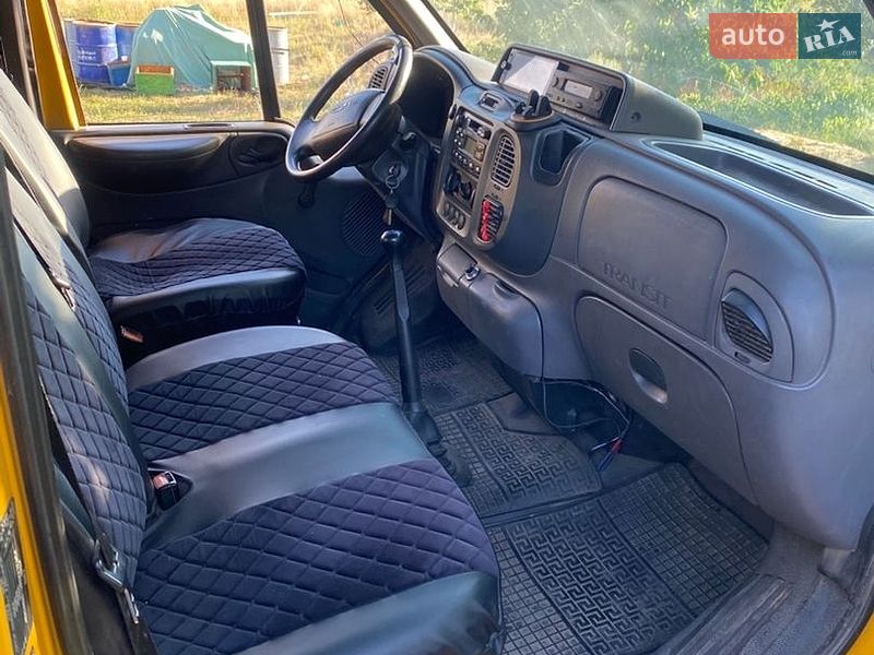 Грузовой фургон Ford Transit 2001 в Александрие